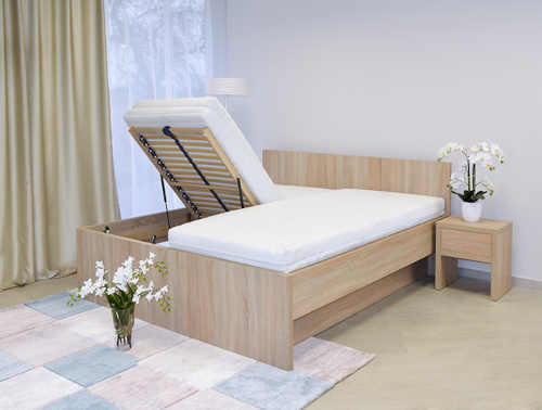 Drevená posteľ z laminátu