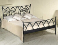 Luxusná kovová posteľ s arabskou výzdobou