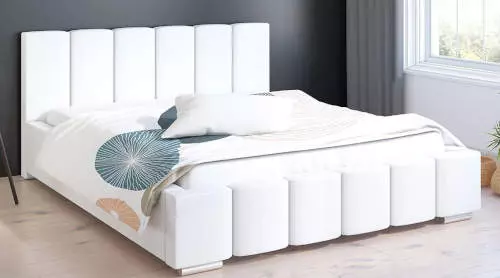 Biela originálna čalúnená manželská posteľ