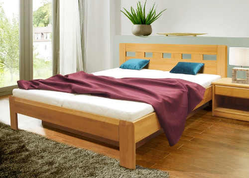Manželská posteľ z masívneho bukového dreva