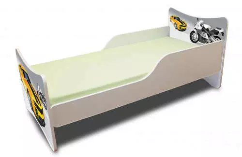 Chlapčenská posteľ s autami a motorkami