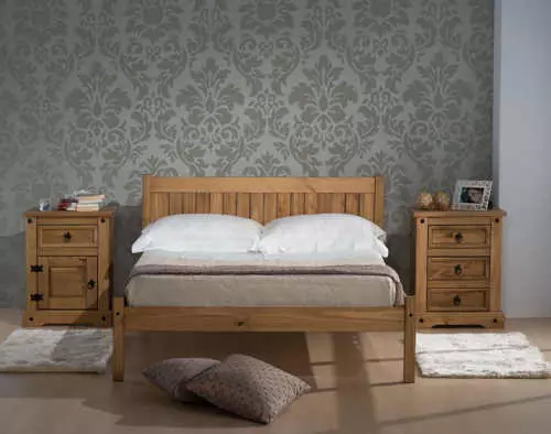 Manželská posteľ 140×200 cm v medovom lakovanom odtieni