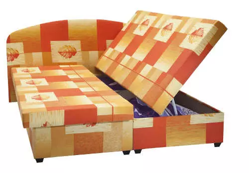 Dvojlôžková posteľ s veľkým úložným priestorom