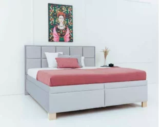 Moderná čalúnená manželská posteľ s úložným priestorom