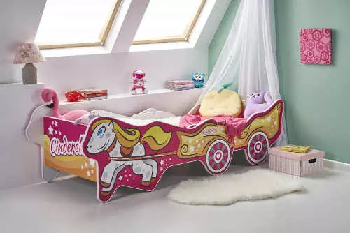 Detská posteľ Popoluška v pôsobivom dizajne pre malé princezné