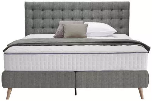 Moderná manželská posteľ s vysokým matracom