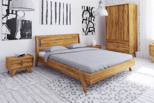 Manželská posteľ 200x200 z masívneho dreva